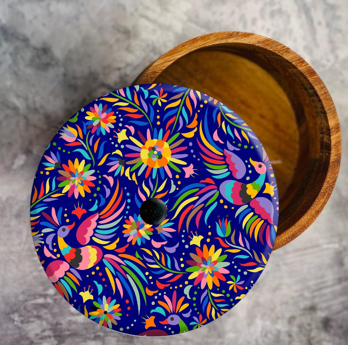 HASTA LA RAIZ | Tortillero Artesanal de Madera de Parota con Tapa Decorada y Resina – Hecho a Mano en México por Mujeres Artesanas Modelo: Tenango azul