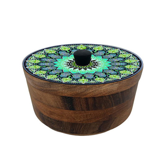Imagen de tortillero artesanal de madera de parota con tapa decorada y resina – hecho a mano en méxico por mujeres artesanas modelo: mandala artesanal mexicano